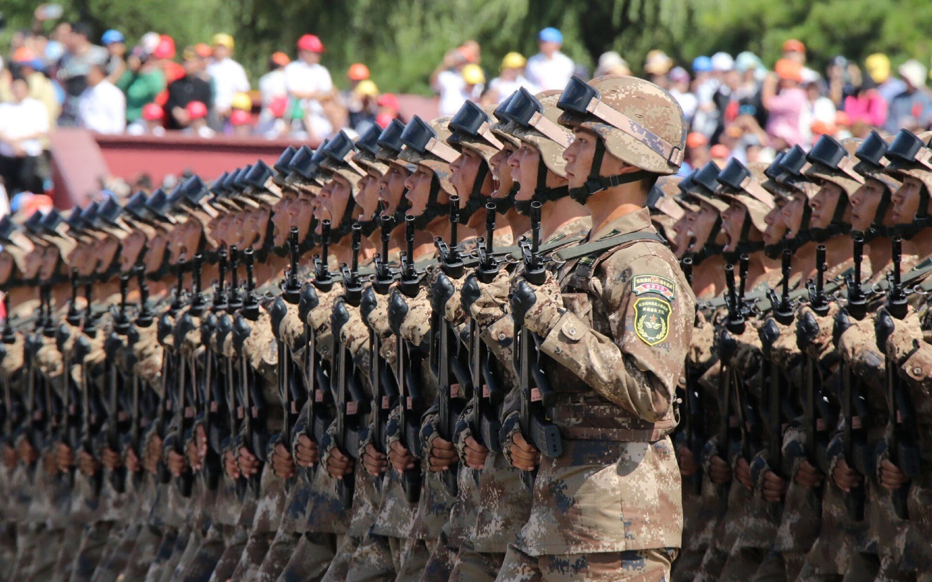 “三亿人上冰雪”政策持续推进,冰雪运动参与人数不断增加,带动三亿人参加冰雪运动目标