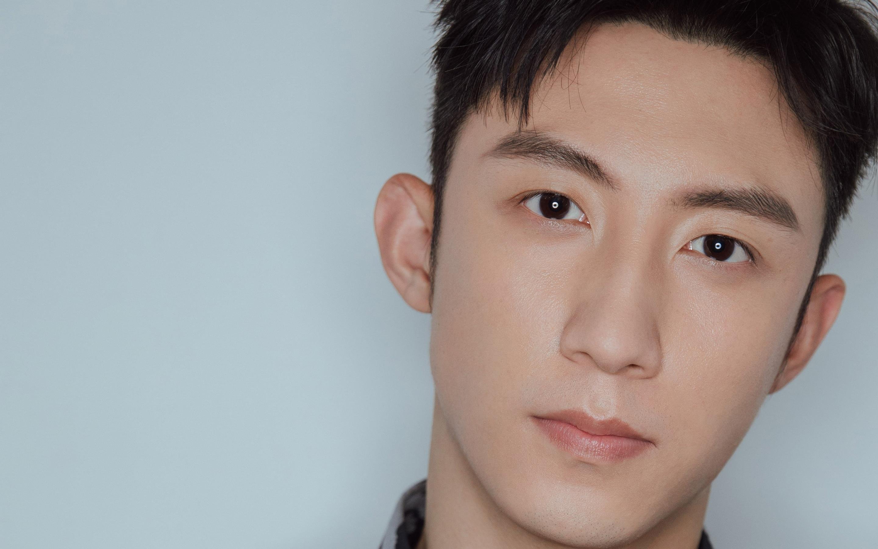 “荒漠越野:沙尘中的生死较量”,沙漠越野之旅