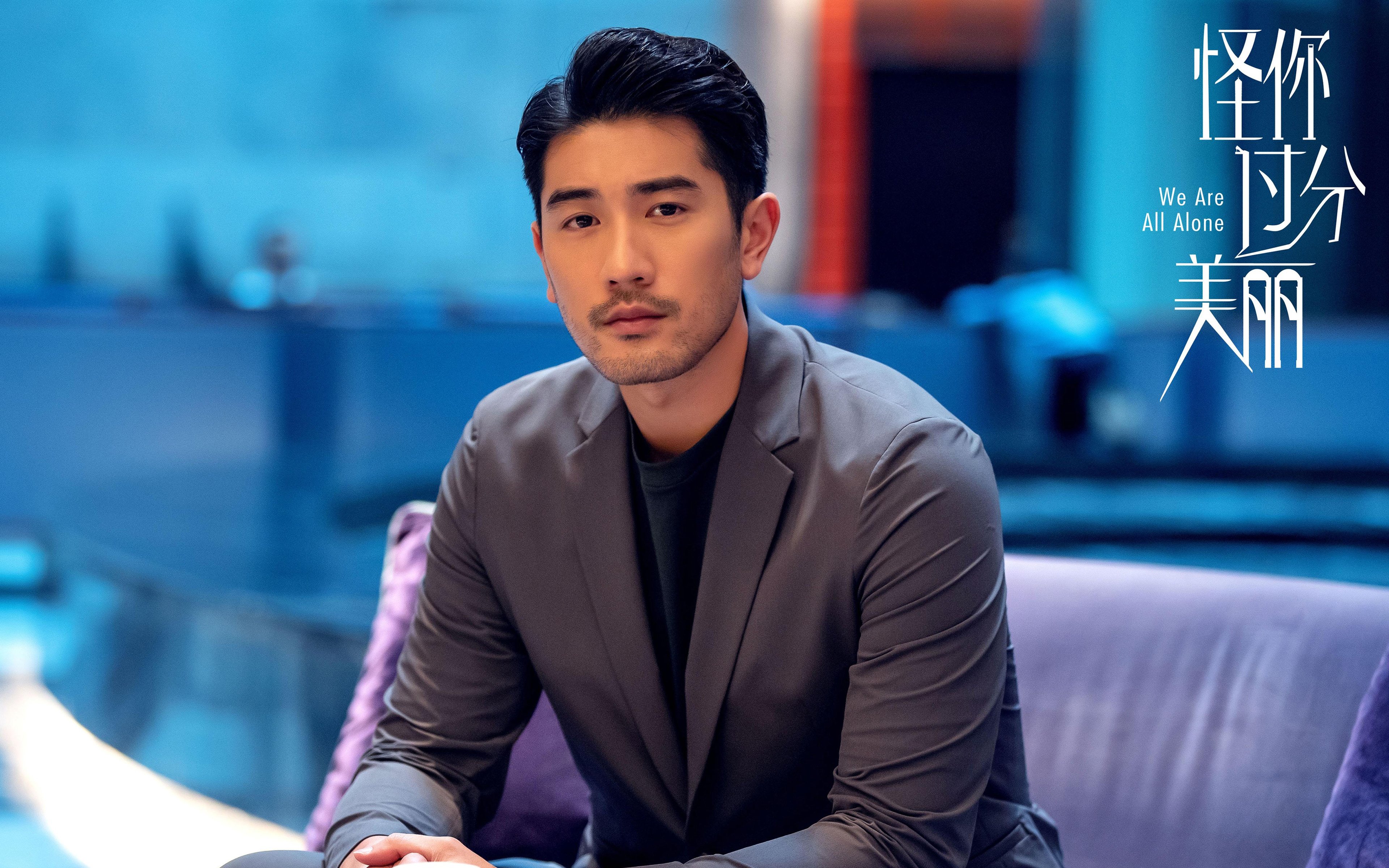 九游官网pc-“足球文化节期间举办精彩足球表演赛，吸引众多观众”，足球舞台表演节目