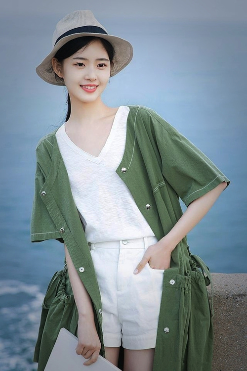 九游下载中心-《虚拟主播与电竞合作频繁，行业生态不断丰富》，虚拟主播好看吗