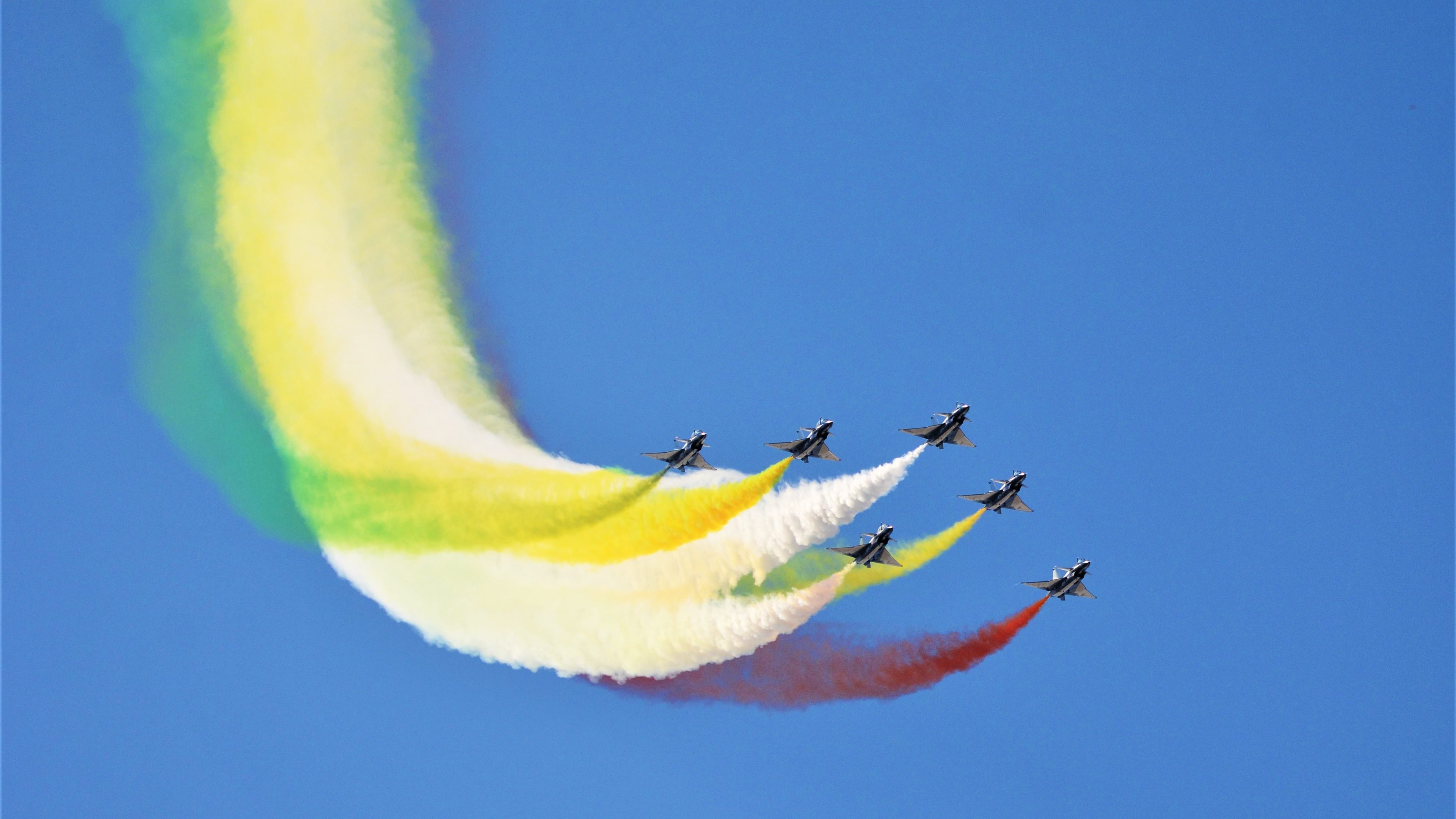 中国队前锋马丁内斯在巴黎奥运会上表现出色，马丁内斯加盟巴萨